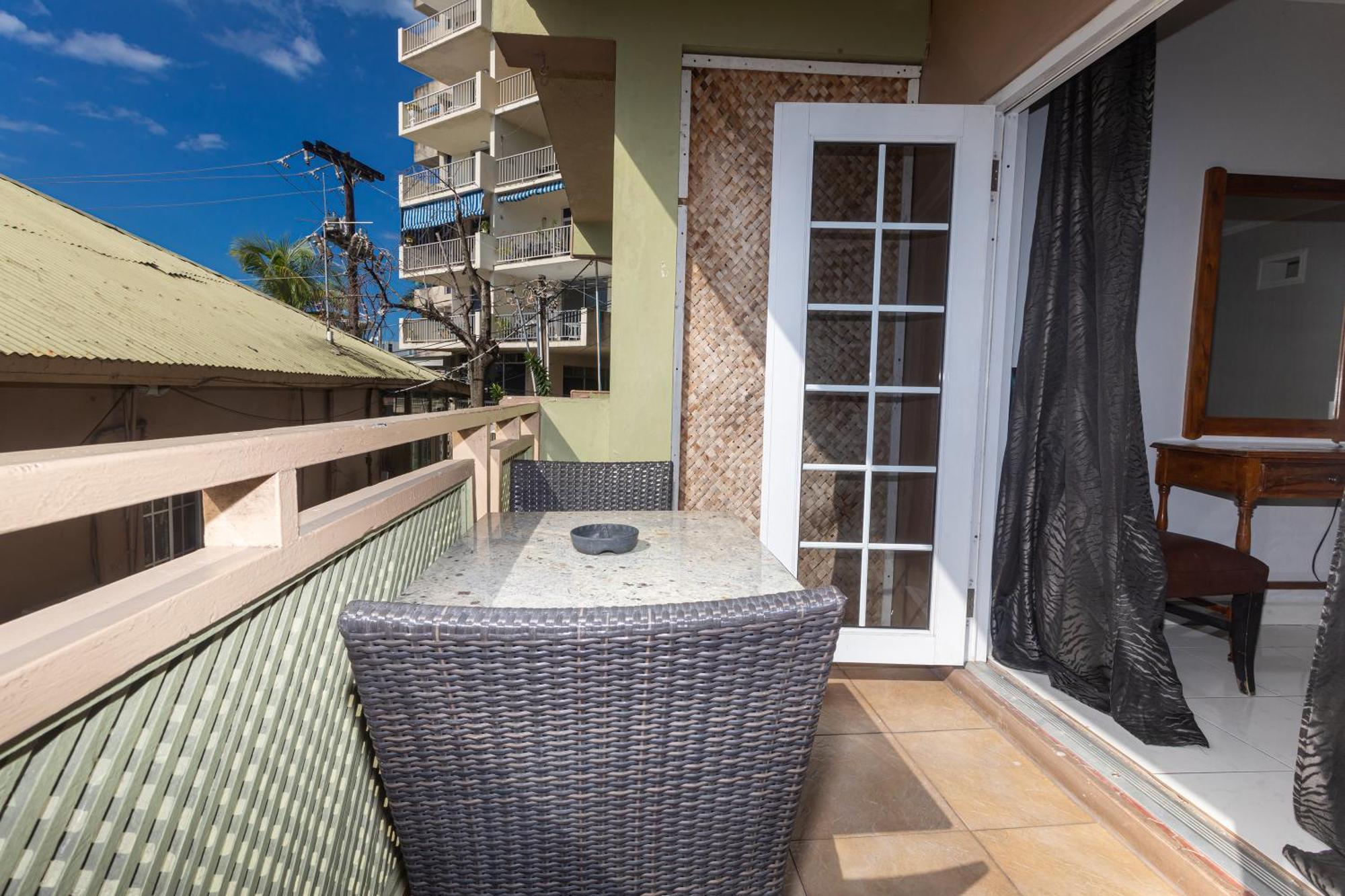 Hotel Caribic House à Montego Bay Extérieur photo