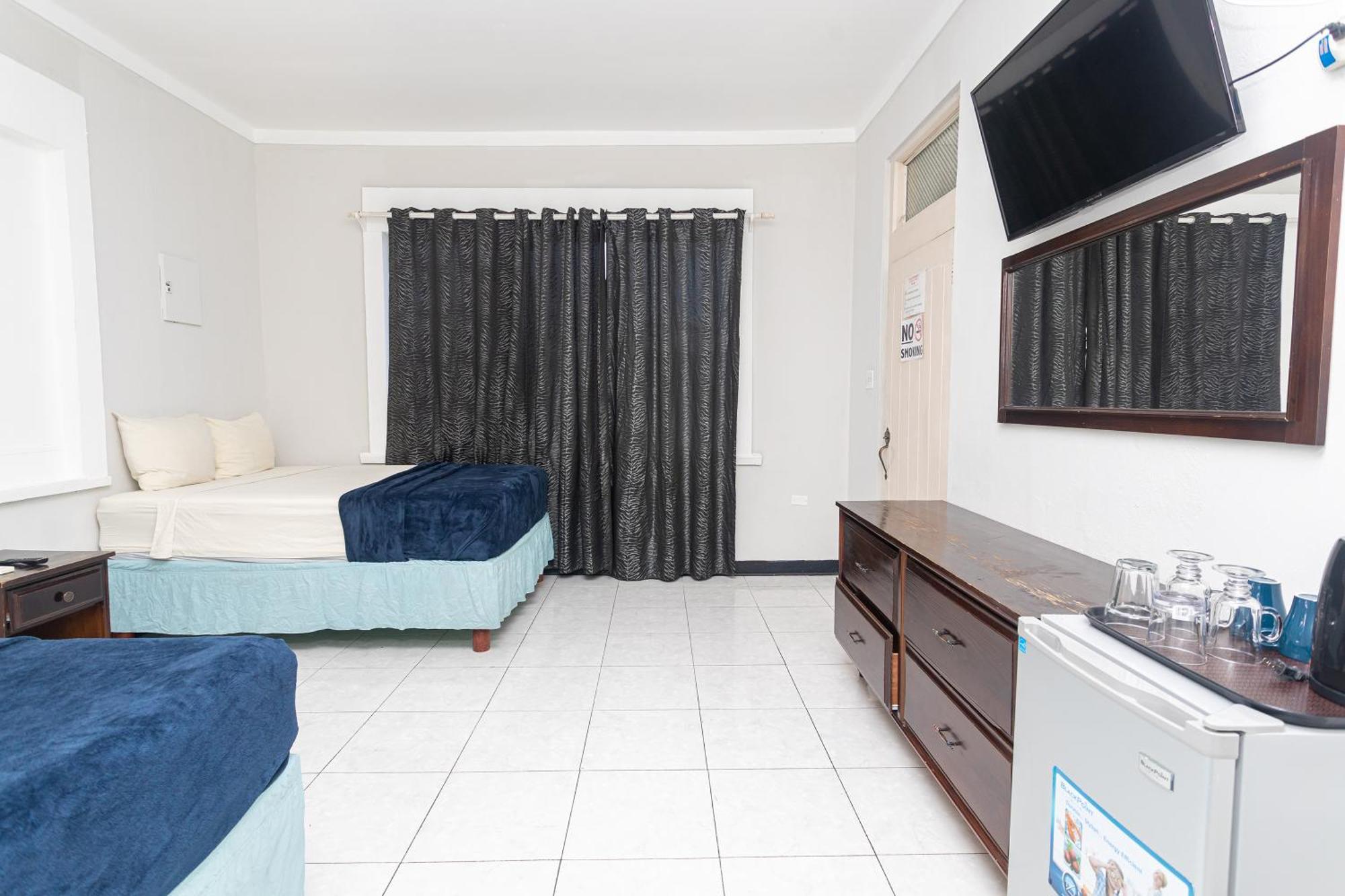 Hotel Caribic House à Montego Bay Extérieur photo