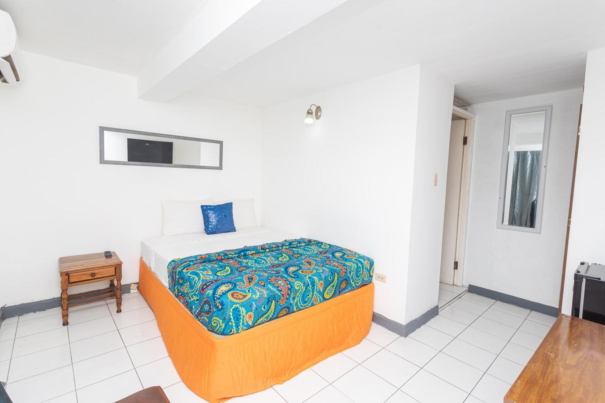 Hotel Caribic House à Montego Bay Extérieur photo