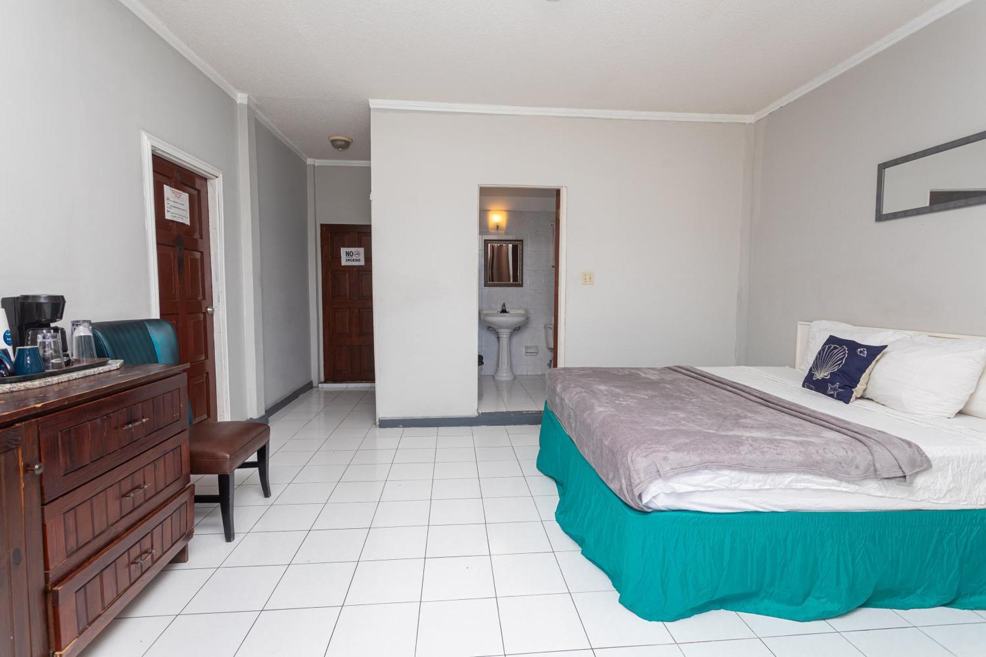 Hotel Caribic House à Montego Bay Extérieur photo