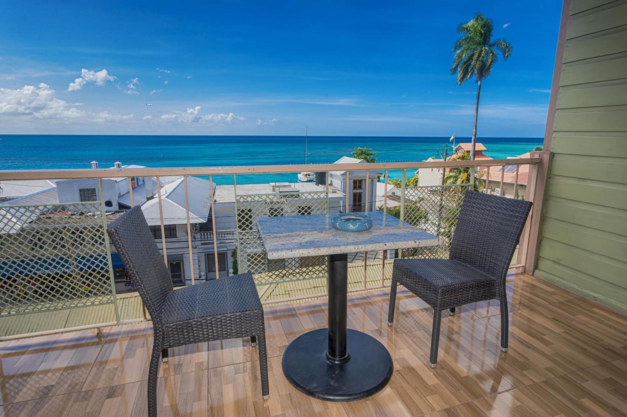 Hotel Caribic House à Montego Bay Extérieur photo