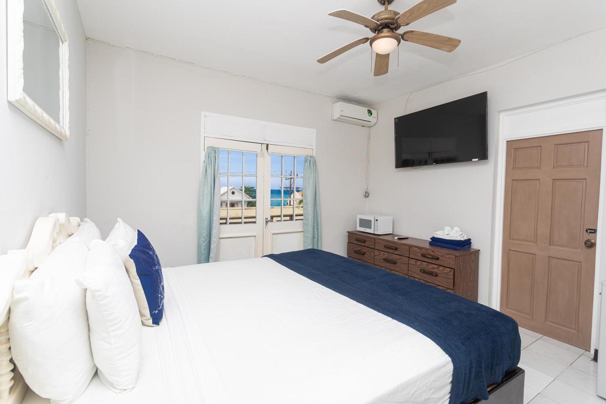 Hotel Caribic House à Montego Bay Extérieur photo