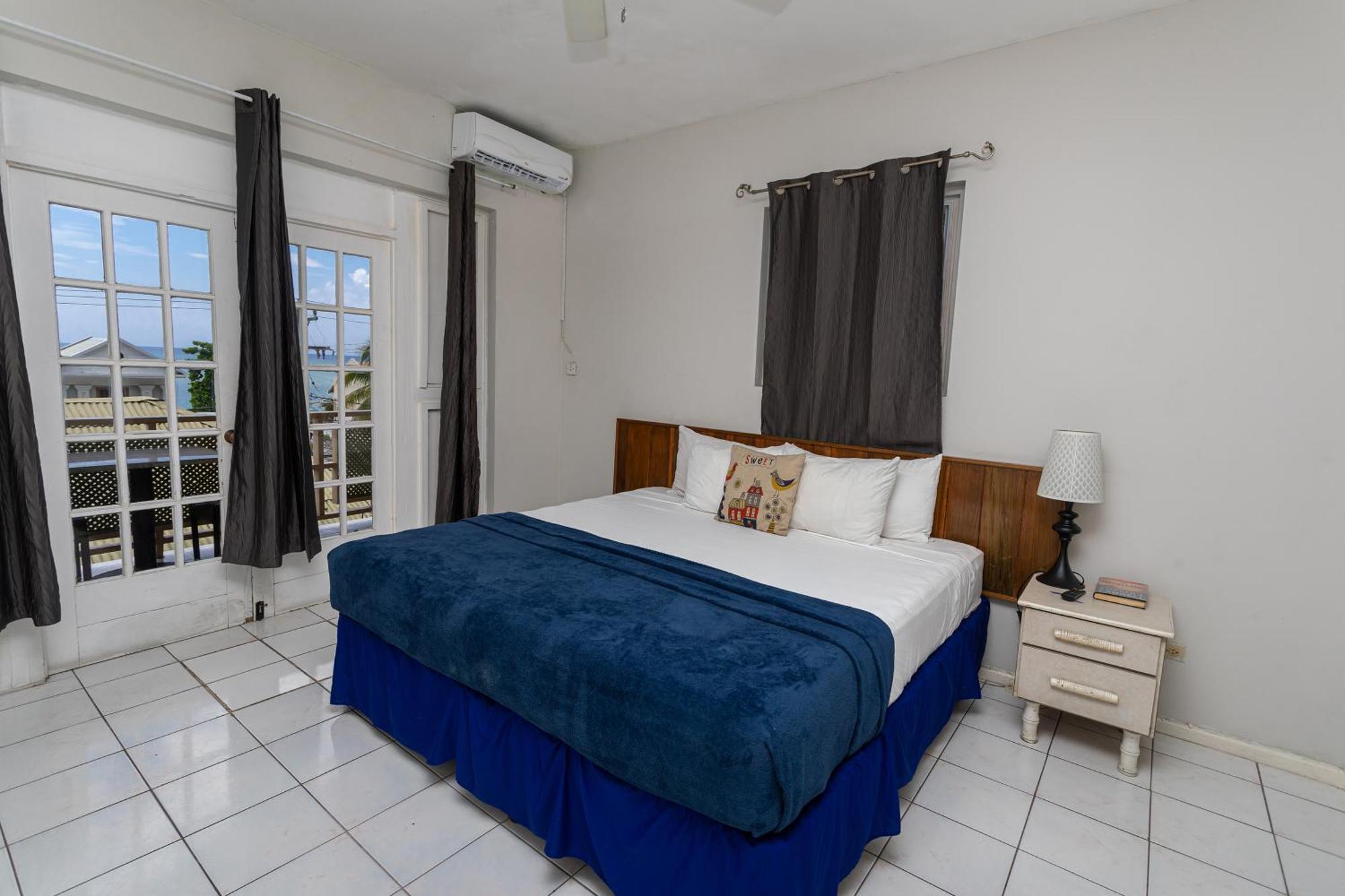 Hotel Caribic House à Montego Bay Extérieur photo
